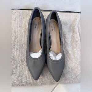 Clarks Women's Gray Pointed-Toe Heels